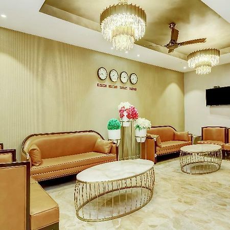 ホテルCapital O 28086 Sindhura Grand ハイデラバード エクステリア 写真