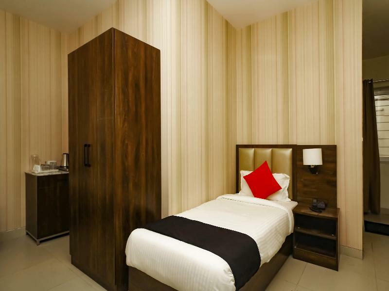 ホテルCapital O 28086 Sindhura Grand ハイデラバード エクステリア 写真